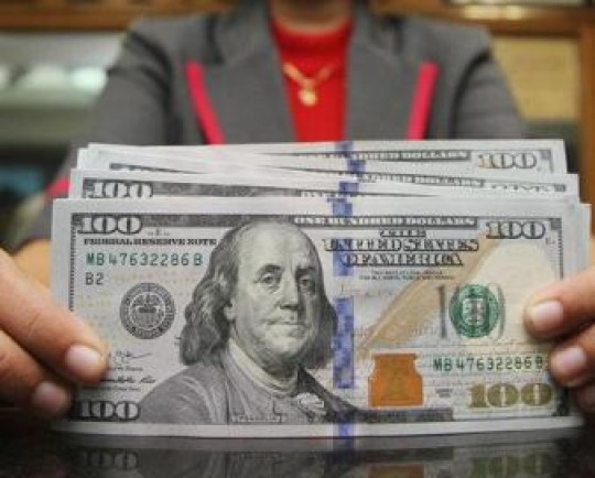 عقبگرد دلار در برابر یورو و پوند