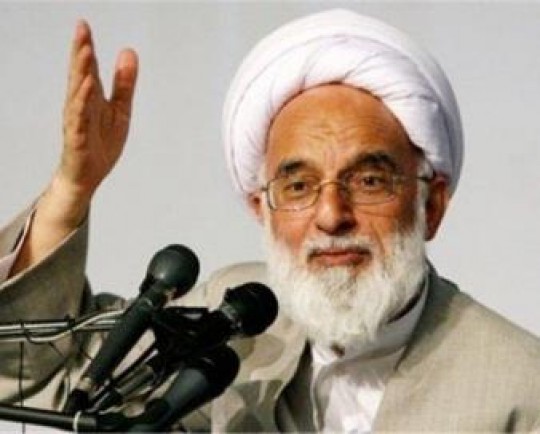 ملت ایران از حقوق خود درحوزه انرژی صلحآمیز هستهای کوتاه نمی آید