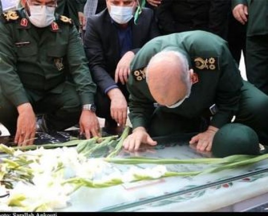 سرلشکر سلامی به مقام شامخ  سردار دل‌ها  ادای احترام کرد