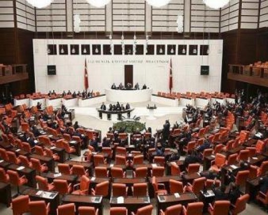 پارلمان ترکیه مجوز مأموریت برون‌مرزی ارتش را تمدید کرد