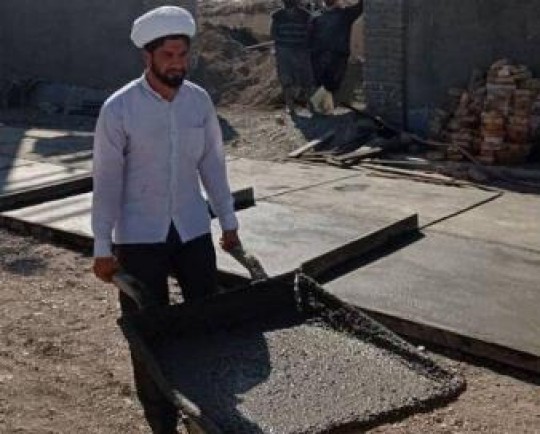 حسن آباد سنچولی؛ روستایی که به همت امام روستا معضل بیکاری ندارد