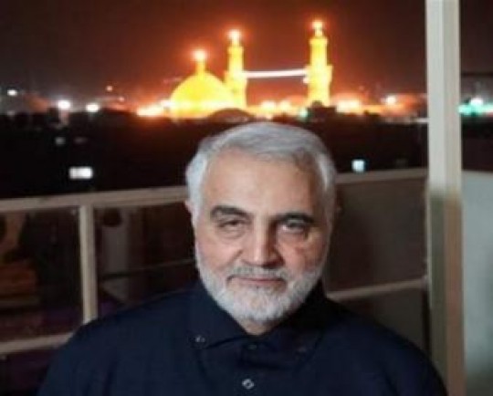 اولین کنگره ملی شعر شهید سلیمانی روی آنتنِ تلویزیون/ مهرداد ضیایی صدایِ رمان سقوط شد