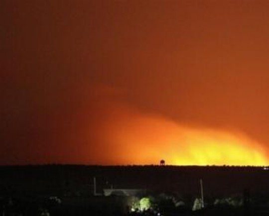 کشته و زخمی شدن دهها نفر بر اثر انفجار بزرگ انبار مهمات در ادلب سوریه
