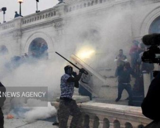 نیویورک تایمز: وکیل ترامپ او را برای حکومت نظامی ترغیب کرده بود