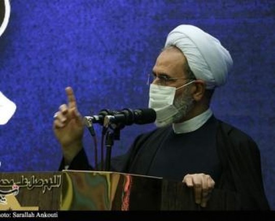 انتقاد امام جمعه قم از دهن‌کجی‌ ‌برخی‌ها به شهدای مدافع حرم/ سرداران رشید ایران "داعش" را نابود کردند