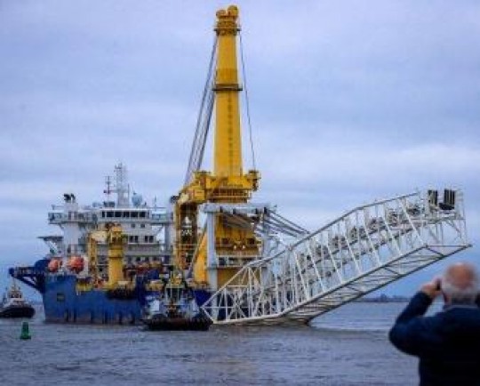 بلومبرگ: آمریکا تحریمهای جدیدی علیه صادرات نفتی ایران وضع میکند