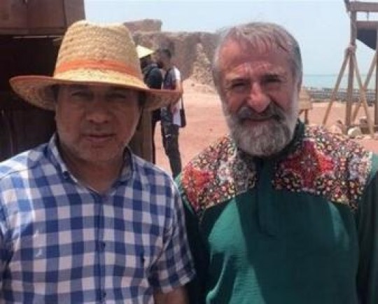 ماجراهای جزیره هرمز در مسابقهای تلویزیونی؛ جواهری سرخ همراه با کامران تفتی