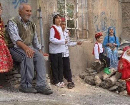 کودکان آذربایجانی  چمچمه گلین  را خواندند