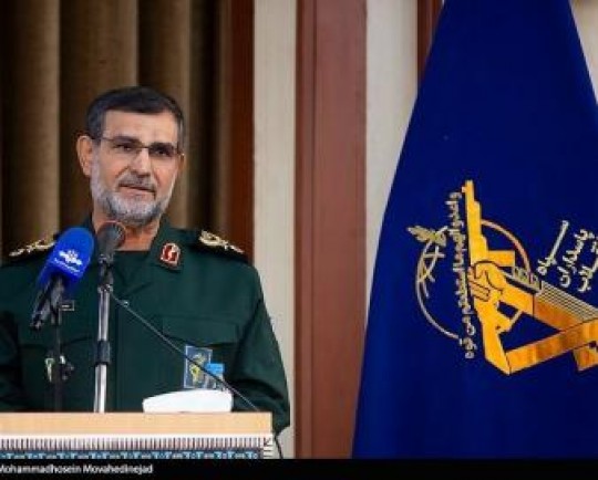 خط و نشان فرمانده نیروی دریایی سپاه برای دشمنان/ در صورت هر‌گونه تعدی، اگر یکی بزند 10 تا می‌خورد