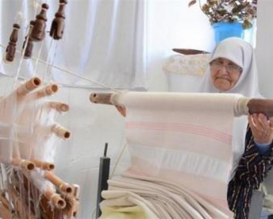    خُراشاد ، ماجرای زنانی که با هنر 300 ساله، جهانی شدند!