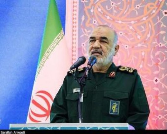 سرلشکر سلامی: دشمن می‌خواست در ایران آتش و ویرانی به پا کند/ باید مراقب توطئه دشمنان بود