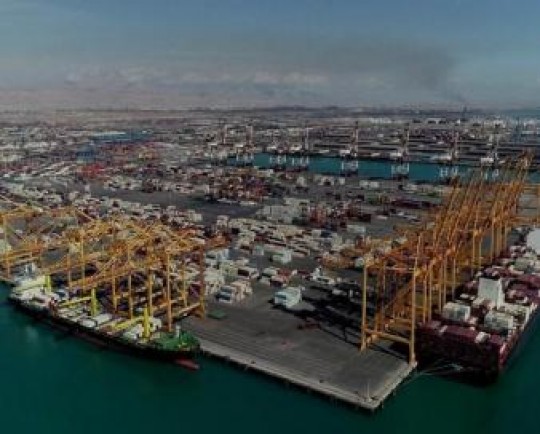 بازدید هیئت اقتصادی عمان از ظرفیتهای فولادی و بندری هرمزگان