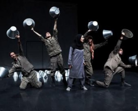 نمایش  پهلوان قلیچ  در حضور یک مهمان ویژه/ دیدار با هنرمند اسپانیایی