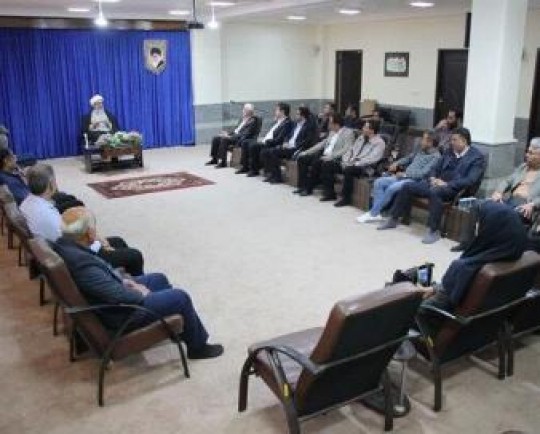 مردم استان در اولویت بهره‌مندی از مواهب منطقه آزاد بوشهر باشند