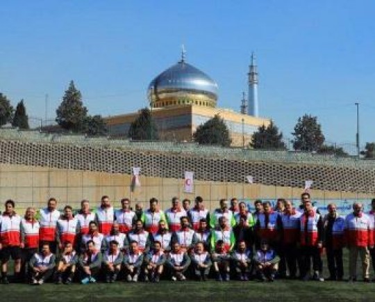 برگزاری مسابقه فوتبال میان ستارگان هنر و ورزش به نفع زلزله‌زدگان
