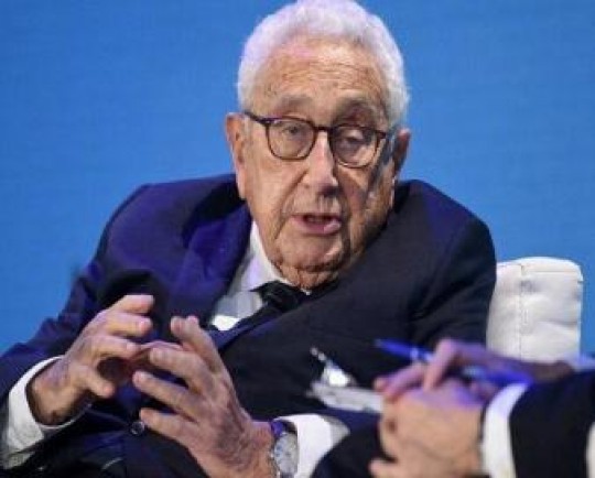 کیسینجر: میانجیگیری پکن، اقدام اسرائیل علیه ایران را دشوار کرد