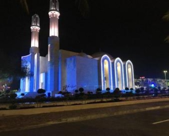 مسجد ثامن الائمه (ع) مرکز گردشگری مذهبی در کیش