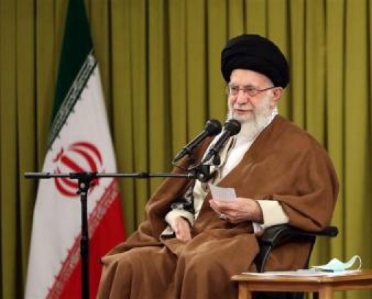 پاسخ امام خامنه‌ای به نامه تولیدکنندگان نوشت‌افزار ایرانی