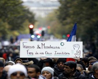 تبعیض و نژادپرستی هزاران مهاجر را مجبور به ترک فرانسه می‌کند