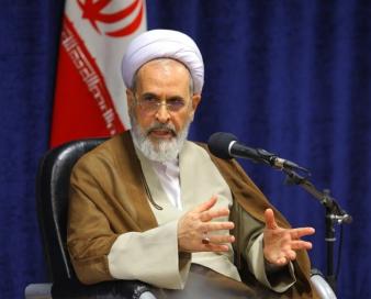 آیت‌الله اعرافی: علما باید پرچمدار وحدت امت اسلامی باشند