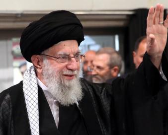 بیانیه ۱۰۲ استاد دروس خارج و سطوح عالی حوزه در حمایت از رهبر انقلاب